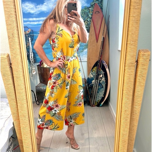 ⭐️Emma & Michele, Adorable Poly/Spandex jumper,Belted,Pockets,Excellent Cond. - Picture 5 of 12